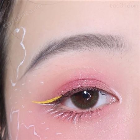 打造妆容