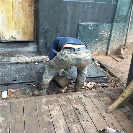 义乌拆墙挖污水池做隔油池 义乌挖水沟挖污水水管道电话