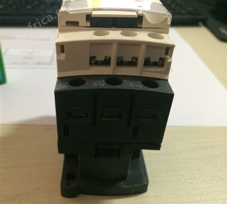 SCHNEIDER 接触器 LC1D12M7C