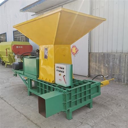青储饲料压缩式压块机 多功能秸秆套袋打包机 小型包膜