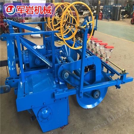 菜籽播种机 蔬菜播种机厂家 大型菜籽播种机 欢迎到厂参观指导 军岩机械 技术指导